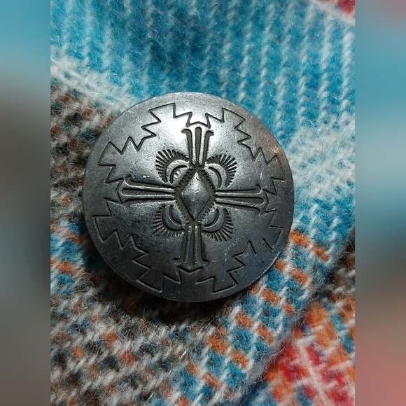 Rhonda Stark Southwestern Style Button Fringe Collar Poncho One size 30" - Picture 4 of 13